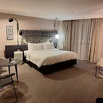 El De Seven Inn Luxury Hotel Near Igi Airport