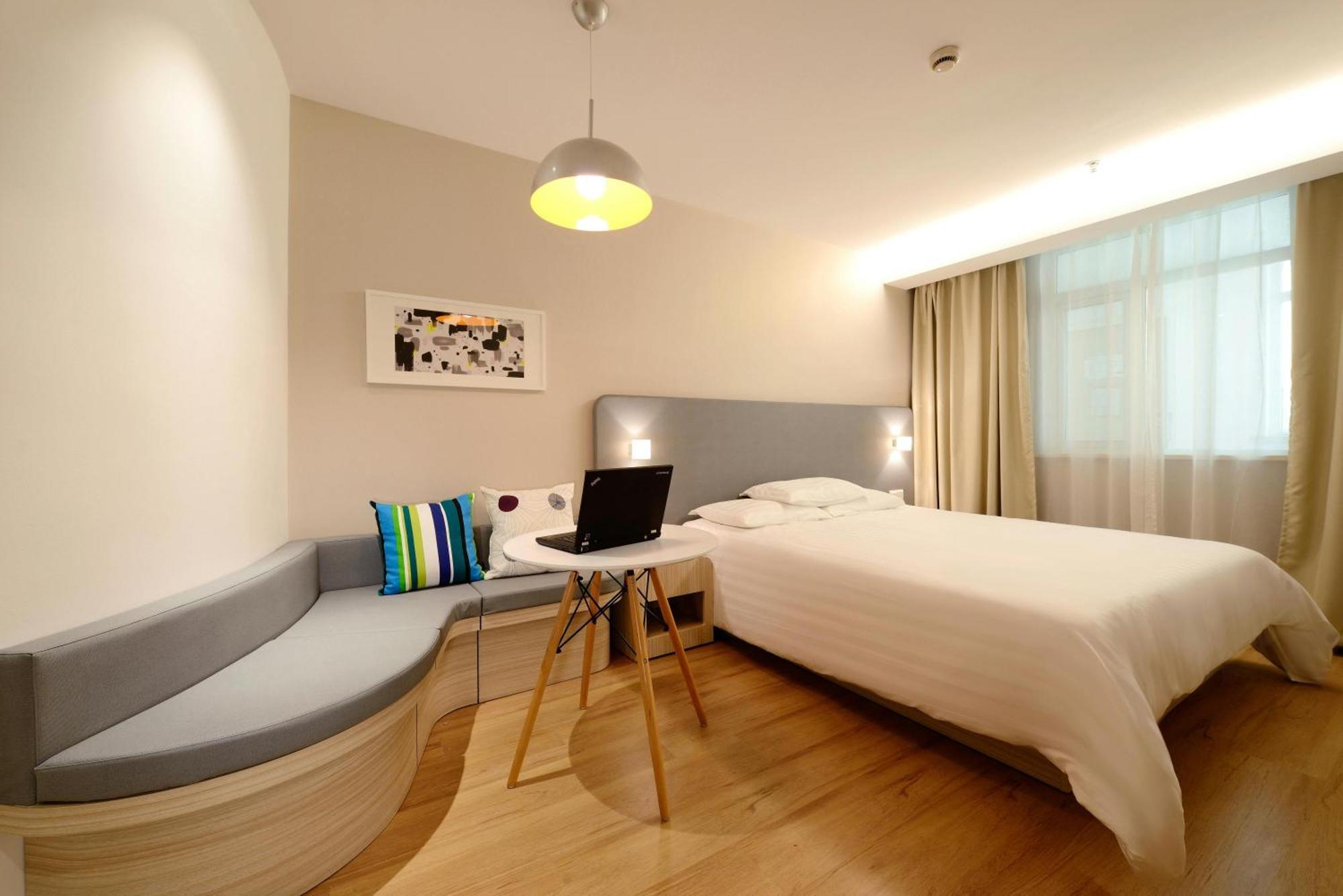 El De Seven Inn Luxury Hotel Near Igi Airport Hotel New Delhi