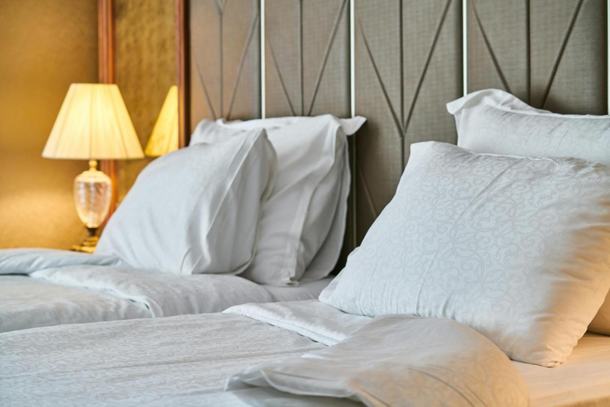 El De Seven Inn Luxury Hotel Near Igi Airport 4*